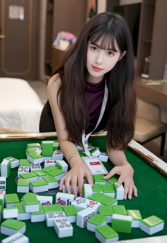 新人模特艾米丽紫色白领OL服饰性感写真【持续更新】|免费资源网_写真壁纸影视游戏免费素材