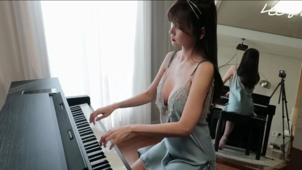 夜晚配上温柔钢琴曲，疲惫的一天在琴声里慢慢被治愈|免费资源网_写真壁纸影视游戏免费素材