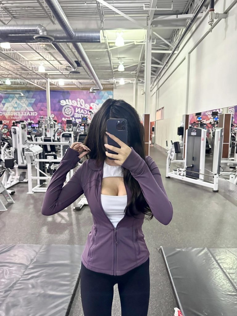 瑜伽美女【100张】清新治愈壁纸，给生活添点温柔|免费资源网_写真壁纸影视游戏免费素材