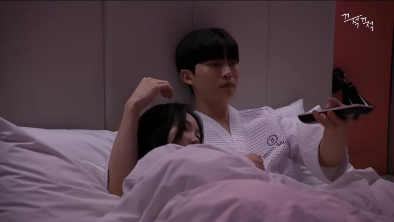 第一次和女朋友睡觉，让我感到手足无措【韩语中字】|免费资源网_写真壁纸影视游戏免费素材