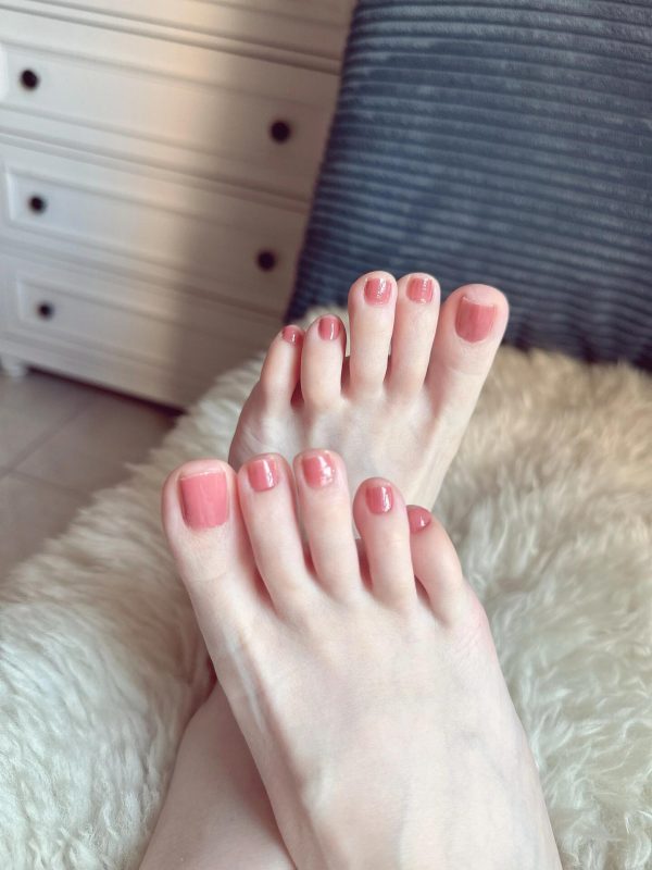 美女美足【53张】可爱壁纸，元气满满一整天|免费资源网_写真壁纸影视游戏免费素材